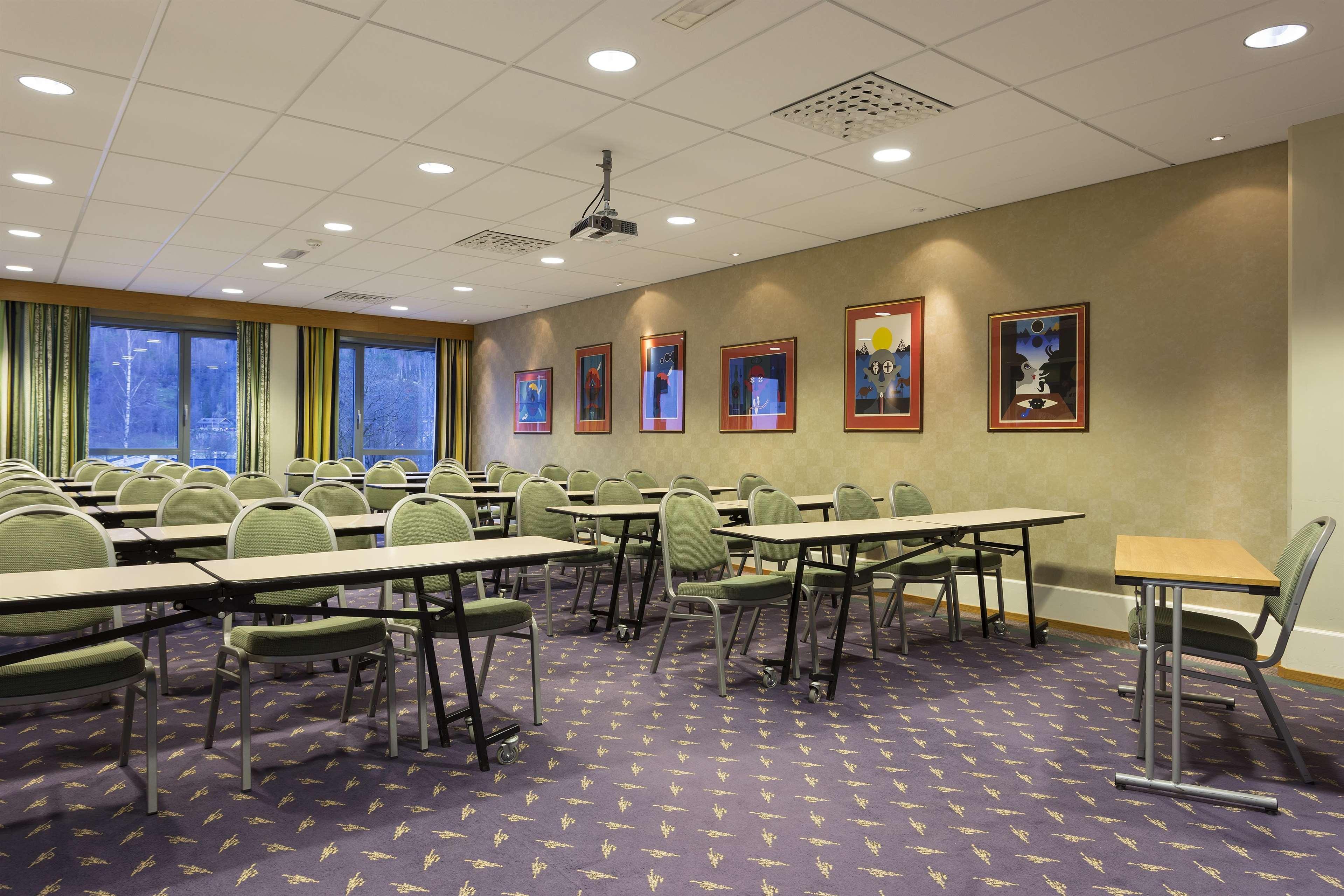 Scandic Sunnfjord Hotel & Spa Førde Εξωτερικό φωτογραφία