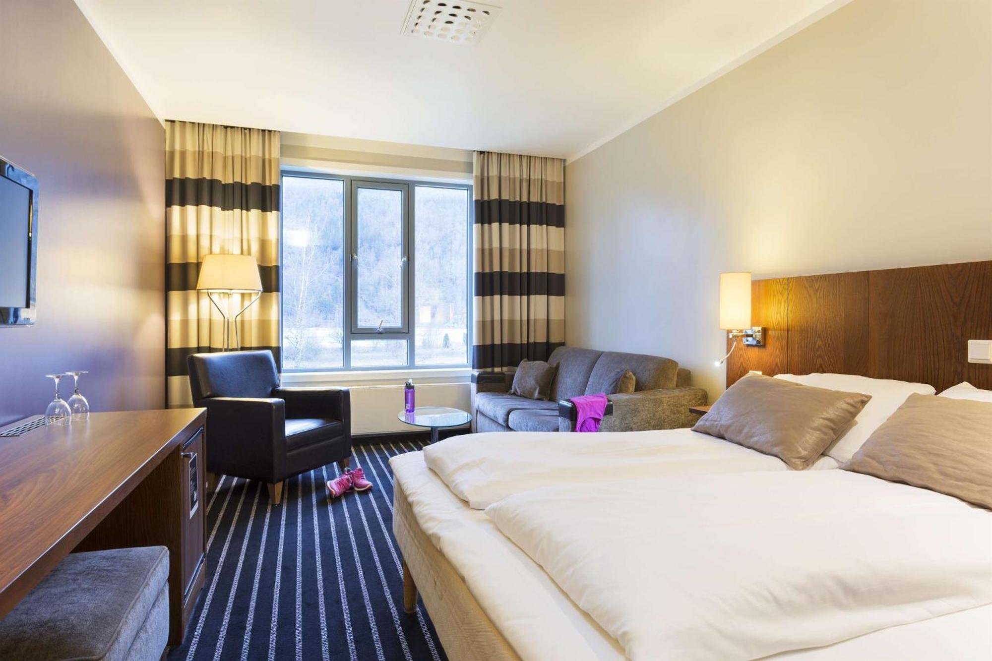 Scandic Sunnfjord Hotel & Spa Førde Εξωτερικό φωτογραφία