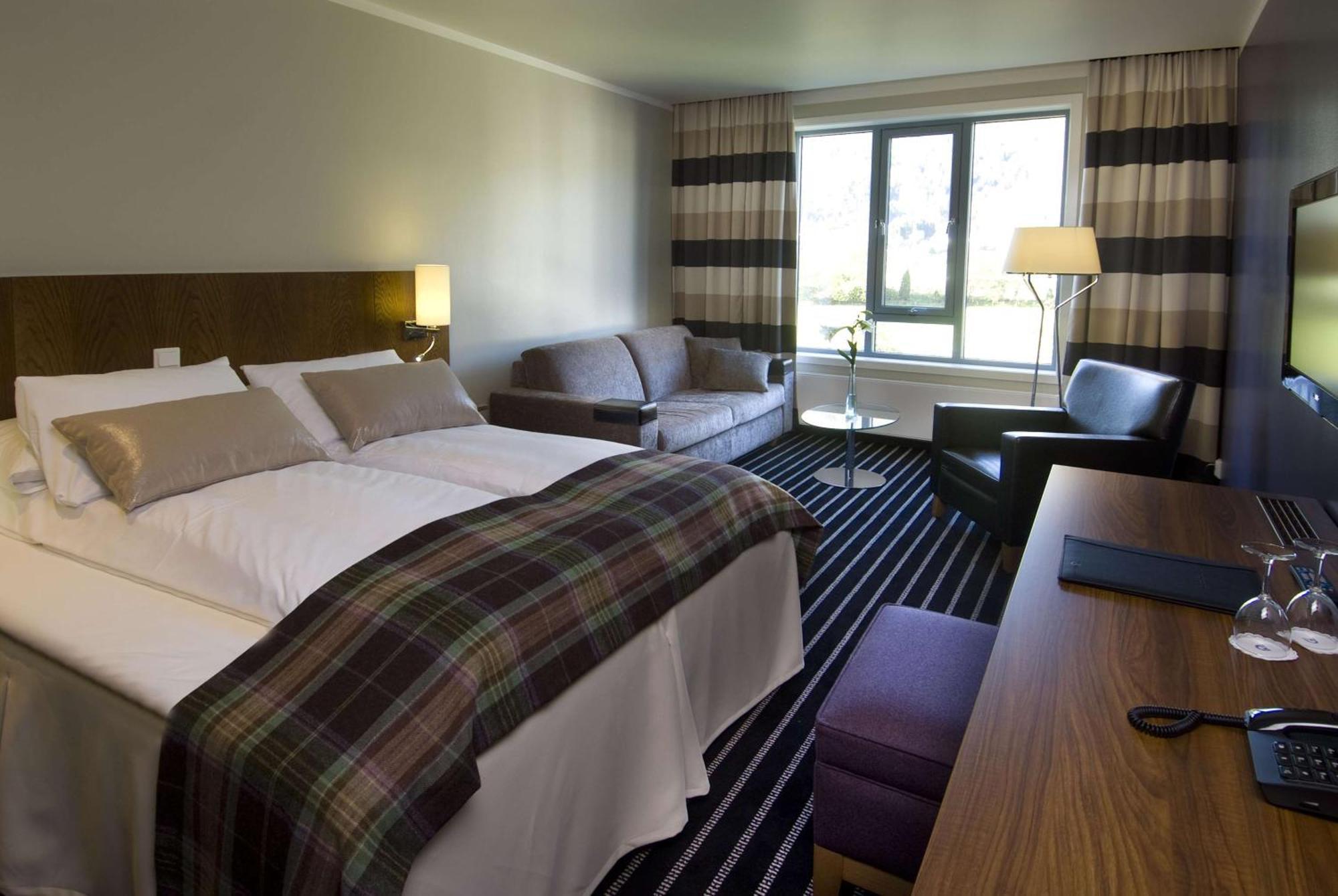 Scandic Sunnfjord Hotel & Spa Førde Εξωτερικό φωτογραφία